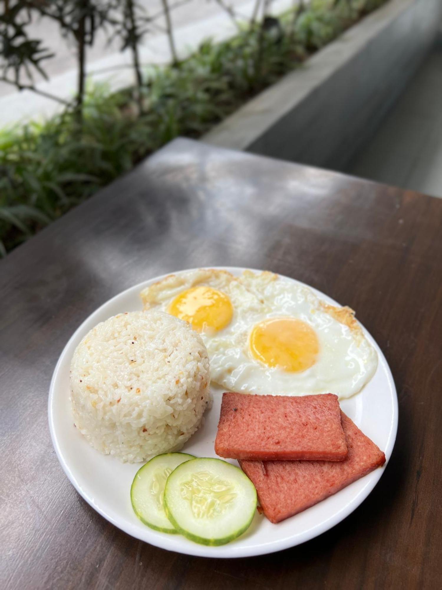 1075 Dormitel Hotel Cebu Bagian luar foto